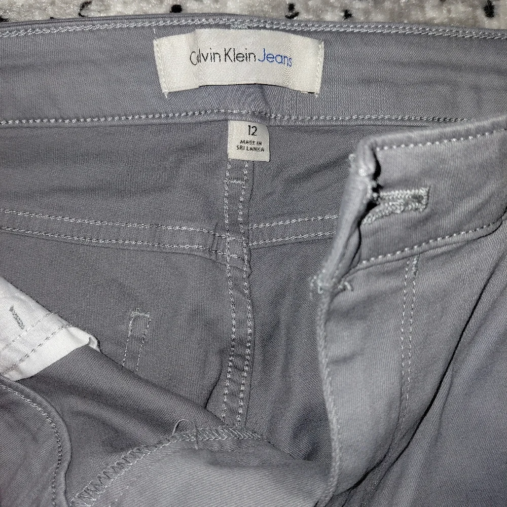 NWT Calvin Klein Grey Stretch Ankle Pants - Women's Size 12 - Skinny Fit